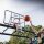 BERG PlayBase L Black Klettergerüst Schaukelgestell mit Basketballkorb, Torwand & Kletterwand