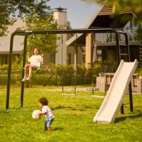 BERG PlayBase L Black Klettergerüst Schaukelgestell + Play set